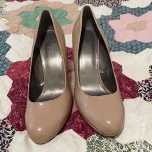 4 inch nude pumps